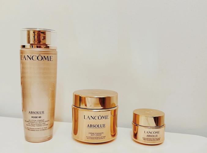 新年焕新颜 精简高效的春节彩妆护肤清单